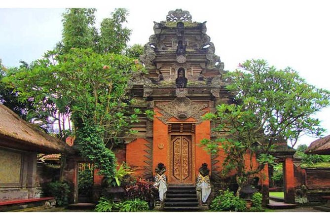 Private Tour: Batuan Temple, Tegenungan Waterfall, Elepahant Cave Free Transport - Key Points