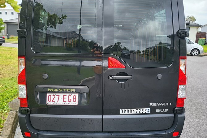 Private Transfer Between Brisbane/Bne Airport -Gold Coast / OOL Airport(1-11pax)