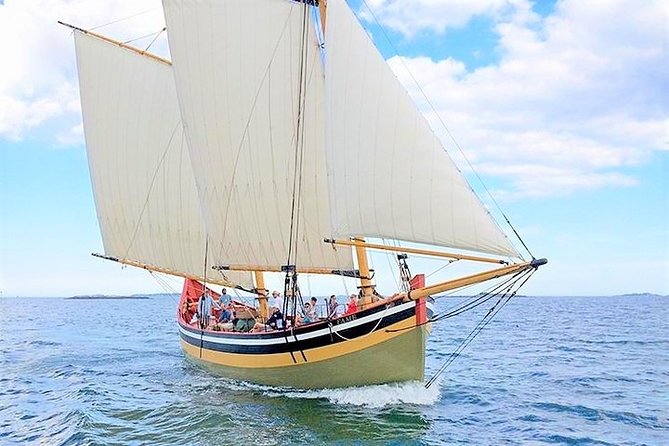 Privateer Schooner Sailing Tour in Salem Sound - Key Points
