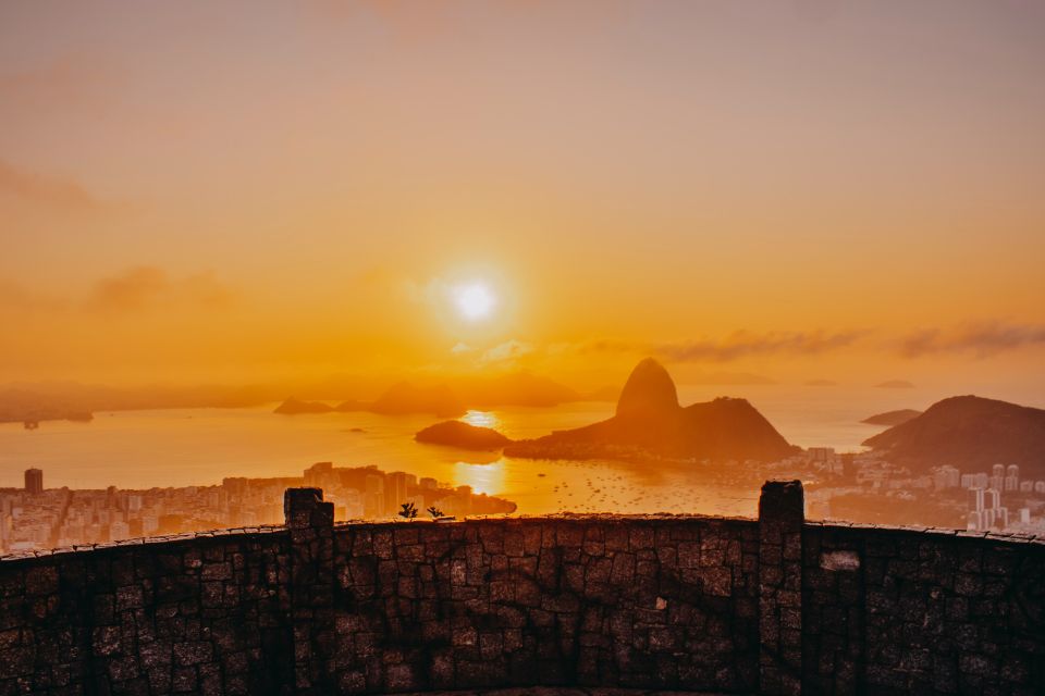 Rio De Janeiro: Dona Marta at Sunrise and Christ Redeemer - Booking Details
