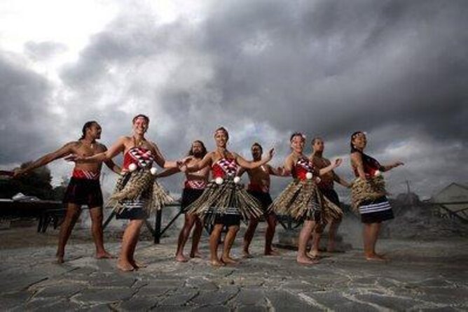 Rotorua Geothermal Living Maori Village Tour Whakarewarewa 6.5hours Tour - Key Points