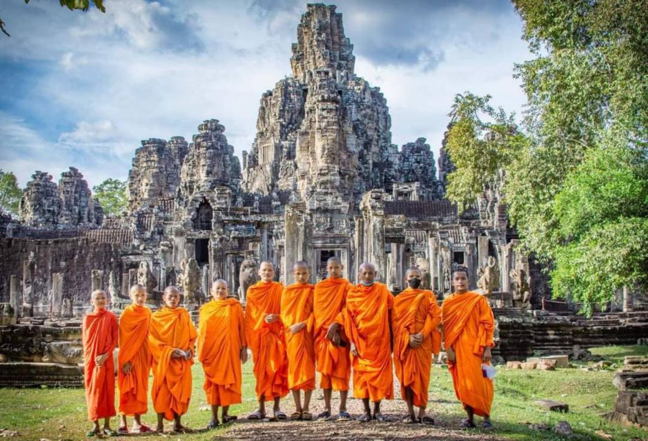 Siem Reap: Angkor Wat Sunrise Bike Tour With Breakfast - Key Points