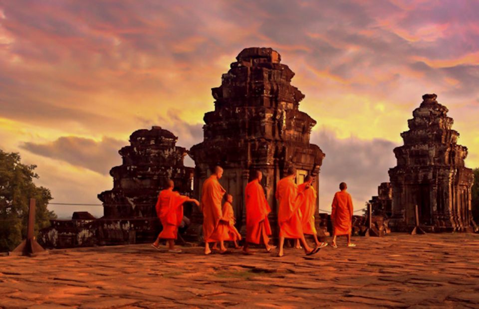 Siem Reap: Private Guided Day Trip to Angkor Wat With Sunset - Key Points
