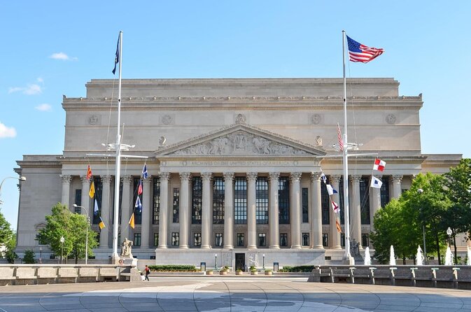 Skip-the-line National Archives Building Guided Tour - Semi-Private 8ppl Max - Key Points