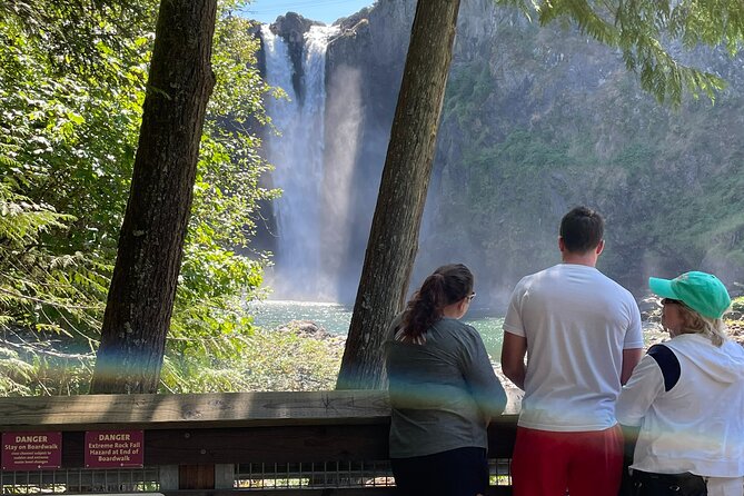 Snoqualmie Falls and Wineries Tour From Seattle
