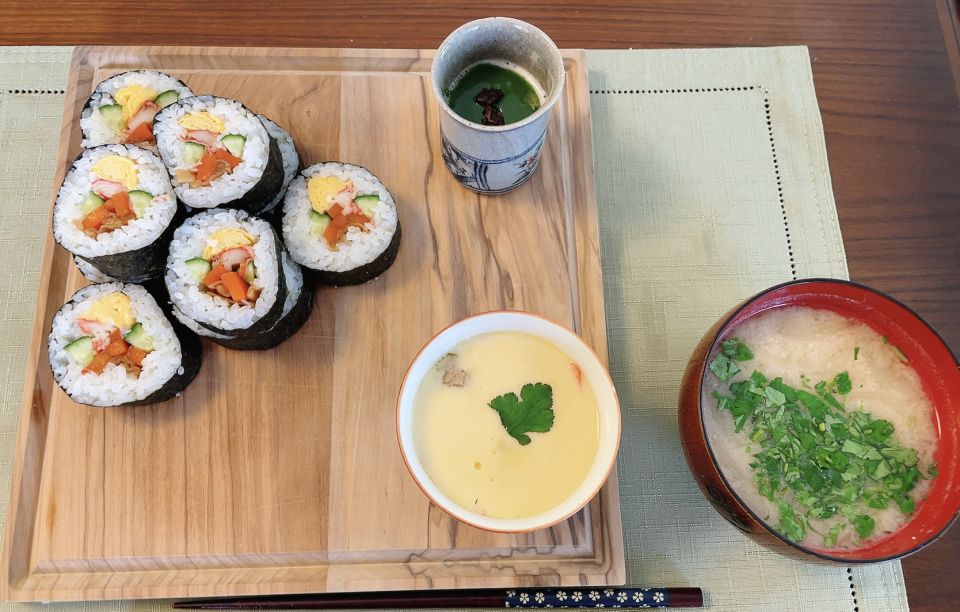 Tokyo: Sushi Roll and Side Dish Cooking Experience - Key Points