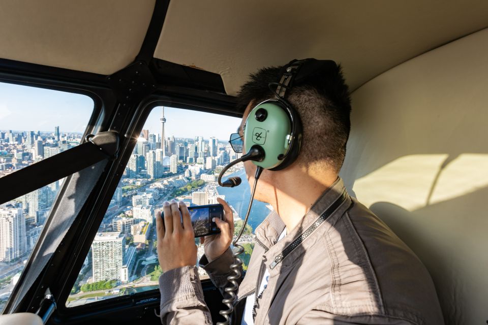 Toronto: City Sightseeing Helicopter Tour - Tour Highlights