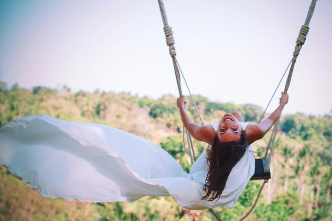 Ubud Jungle Swing Experience With Water and Hot Drinks - Key Points