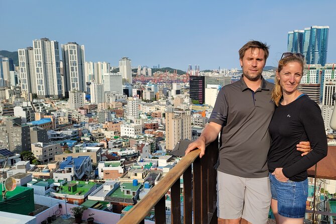 Walk Through The Mountainside Street Of Busan And Enjoy The Night View - Key Points