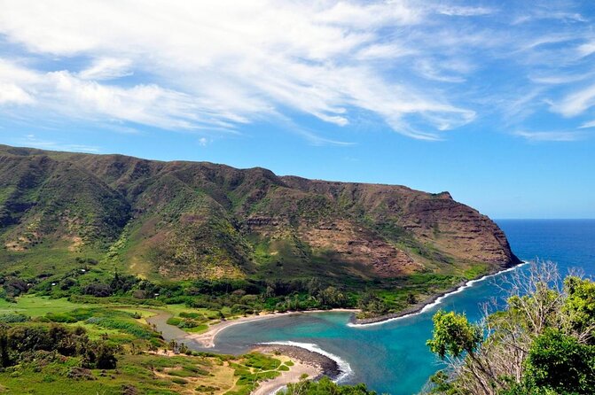 West Maui and Molokai 60-Minute Helicopter Tour - Key Points