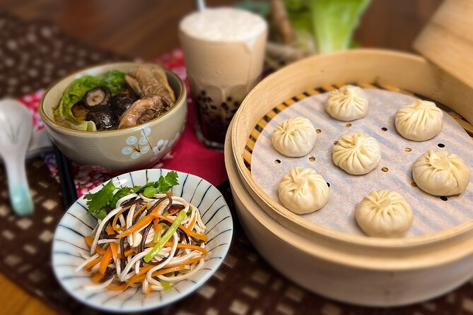 Xiao Long Bao, Chicken Vermicelli With Mushroom and Sesame Oil, Tofu Strips Salad, Bubble Milk Tea. - Key Points