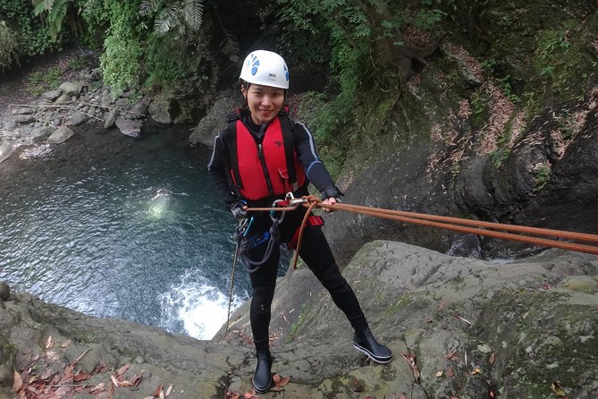 Yi-Hsin Creek Canyoning in Northern Taiwan - Key Points
