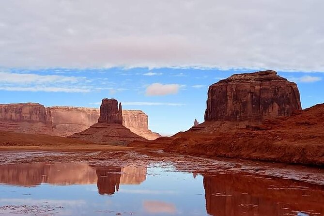 2.5 Hours Monument Valley Historical Sightseeing Tour by Jeep