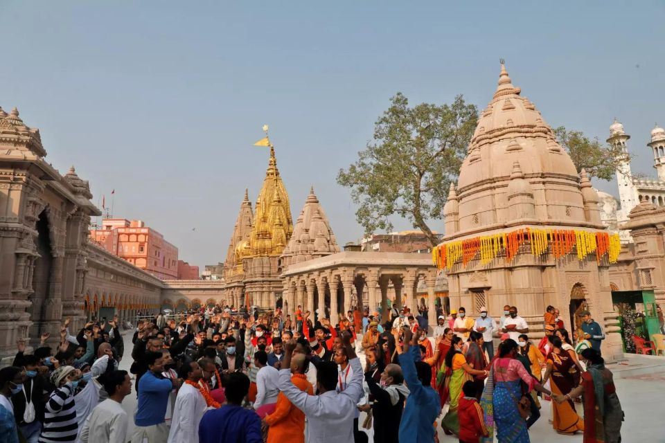 2 Days Spiritual Varanasi Tour With Transport and Guide