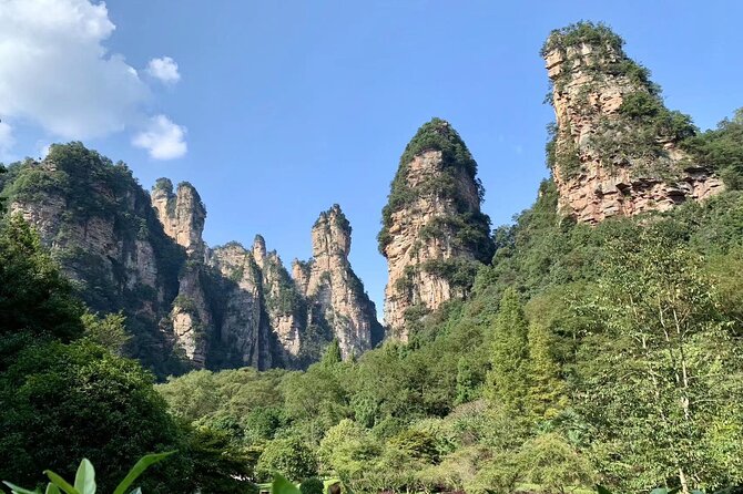 3-Day Zhangjiajie Discovery Tour With Lunch Included - Day 1: Arrival and Exploration