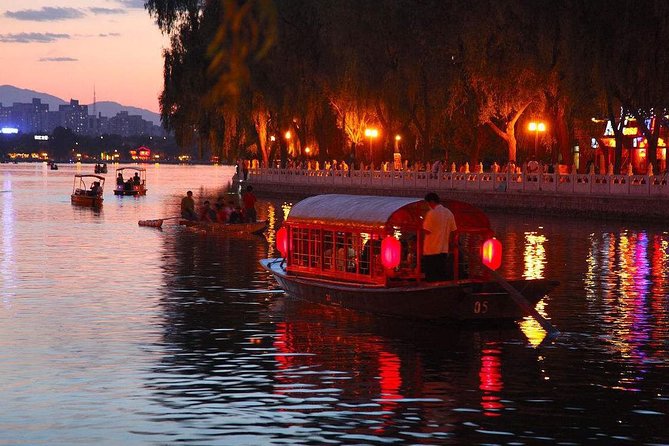 4-Hour Private Illuminated Beijing Tour With Authentic Chinese Dinner on Hutong Street