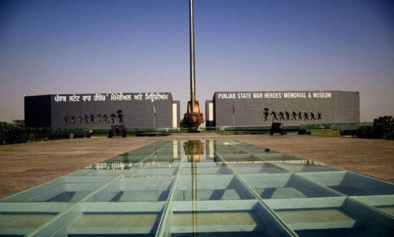 Amritsar: Small Group Sightseeing Tour With Wagah Border