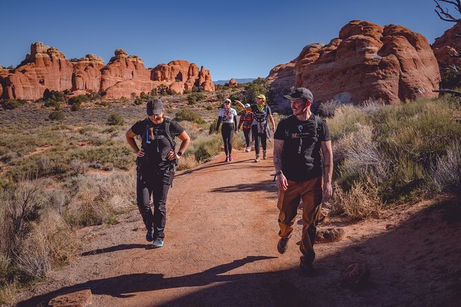 Arches Full Day Private Tour and Hike - Inclusions and Logistics