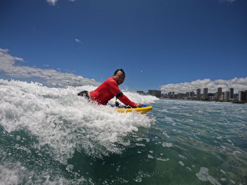 Bodyboard Lesson in Waikiki, 3 or More Students, 13+ - What to Expect
