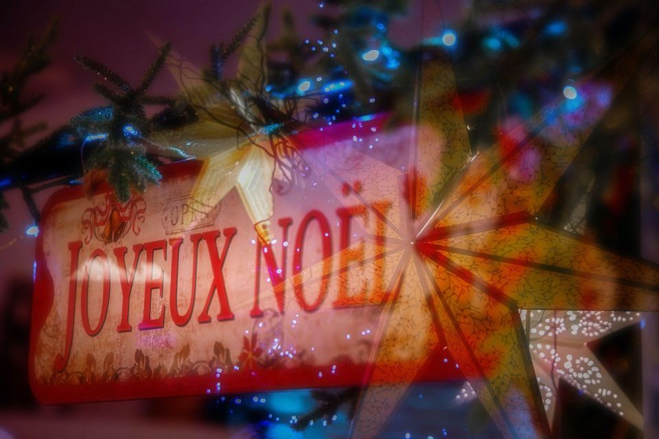 Bordeaux Christmas Market Tour - Evening Lights and Decorations