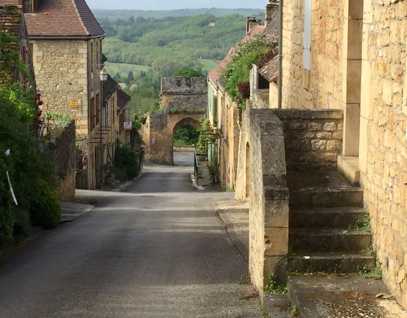 Bordeaux to Dordogne: Castles & Villages Private Tour