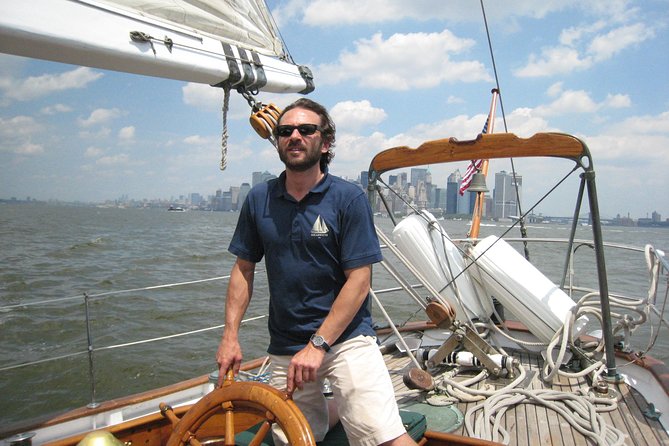 Bubbles and Bites Sail in New York City - Bubbles and Bites Sail Overview