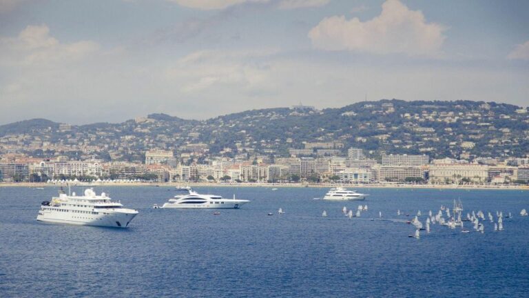 Cannes: Private Guided Walking Tour
