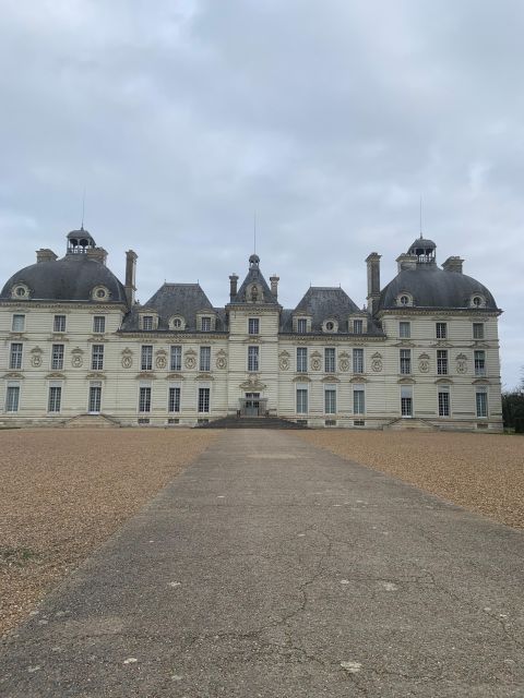 Cheverny : the 17th Century Chateau of the Loire Valley