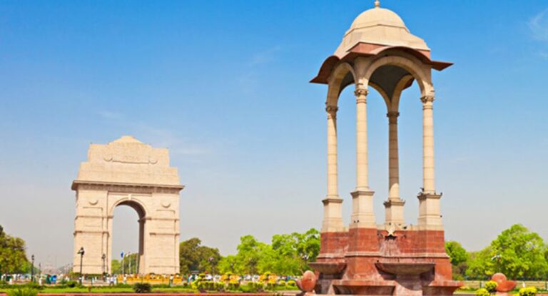 Delhi: Old and New Delhi Private City Tour by Car