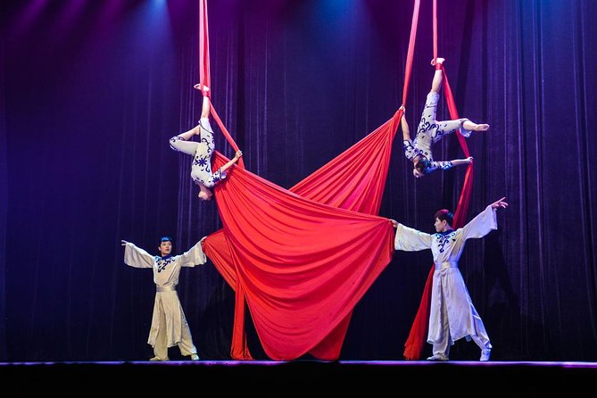 Din Tai Fung Dinner Experience and Acrobatics Show in Shanghai