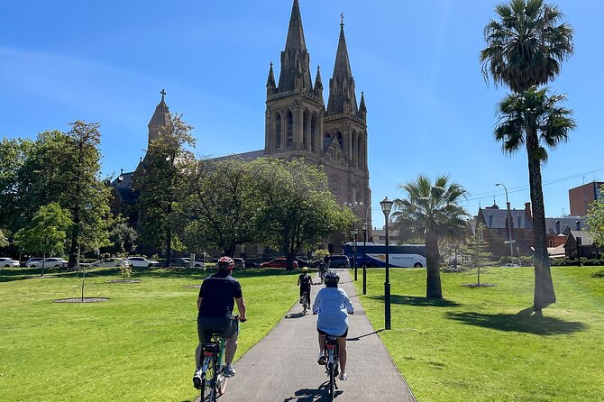 Electric Bike and Sightseeing Tour in Adelaide Park Lands