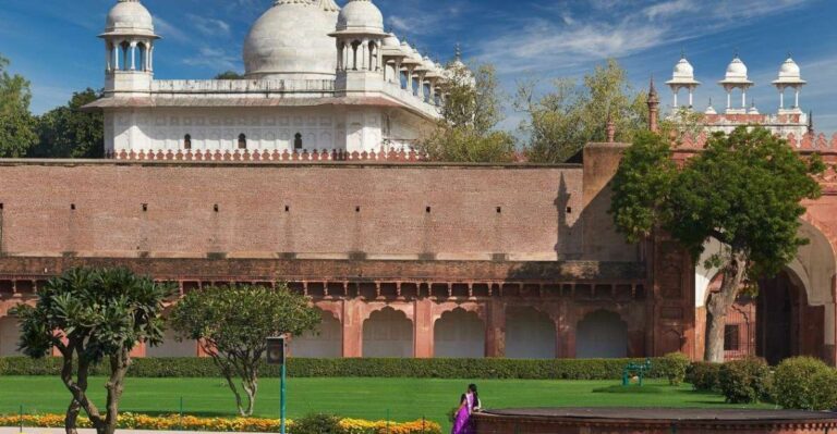 From Delhi: Taj Mahal and Agra Fort Full-Day Trip by Car