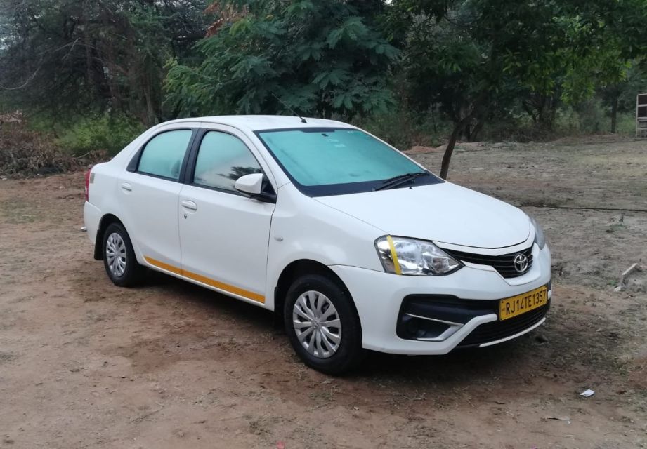 From Jaisalmer : Private One Way Jodhpur Transfer in AC Car