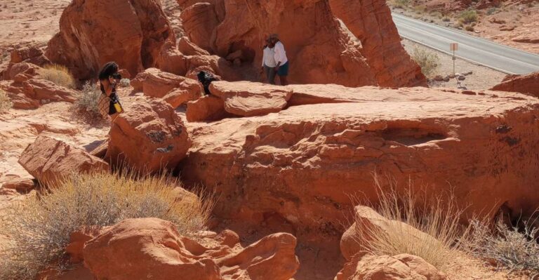 From Las Vegas: Valley of Fire Small Group Tour