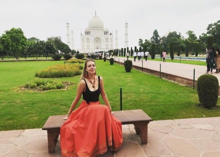 From New Delhi: Private Sunrise Trip to the Taj Mahal