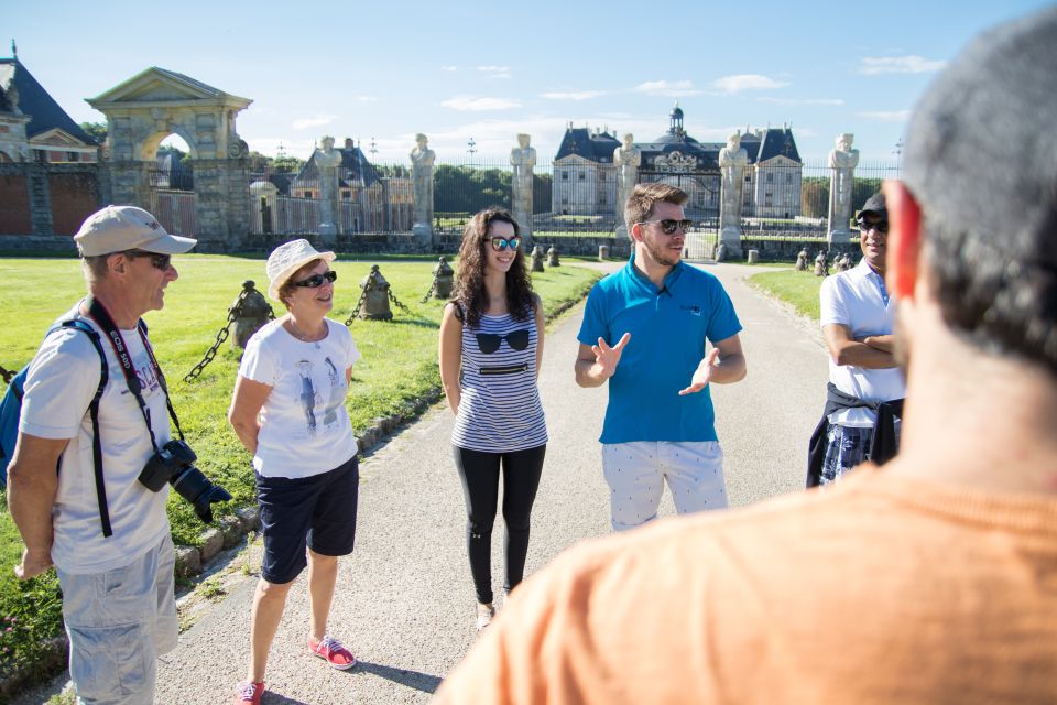 From Paris: Chateau De Fontainebleau & Vaux-Le-Vicomte Tour