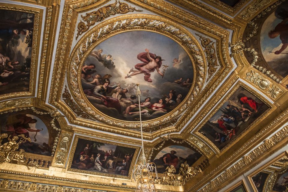 From Paris: Skip-the-line Palace of Versailles Private Trip