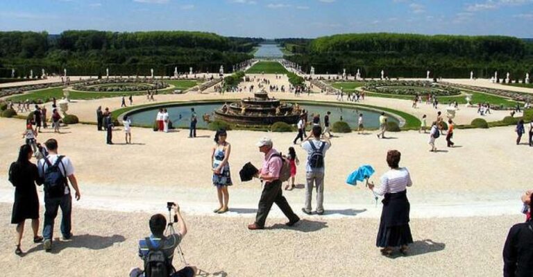 From Paris: Versailles Guided Tour by Deluxe Minibus
