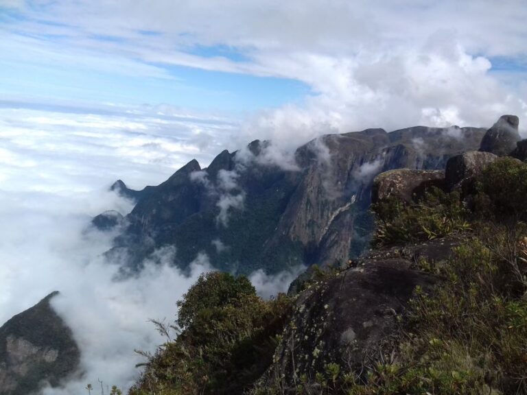 From Rio De Janeiro: Full-Day Trek to Pedra Do Sino