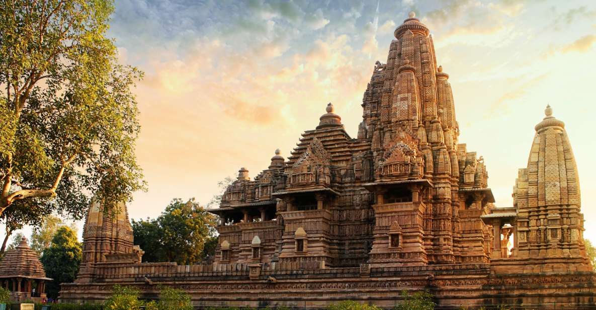 Half-Day Tour to Raneh Waterfalls and Khajuraho Temples - Tour Experience