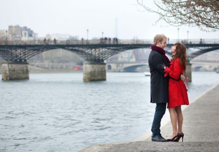 Inspiring Paris Walking Tour for Couples