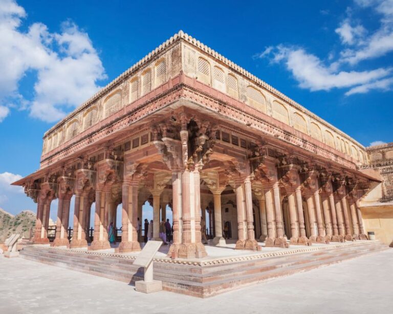 Jaipur: 2 Day Guided Pink City Sightseeing Tour