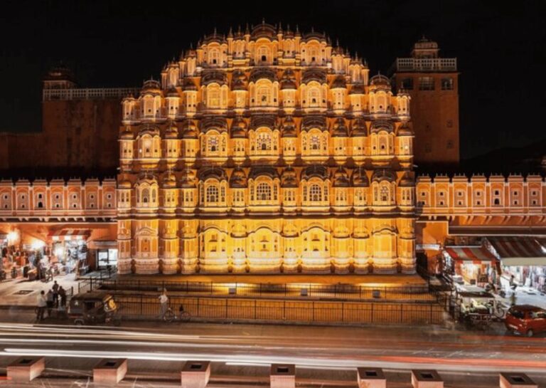 Jaipur: Guided Evening Walking Tour With a Local