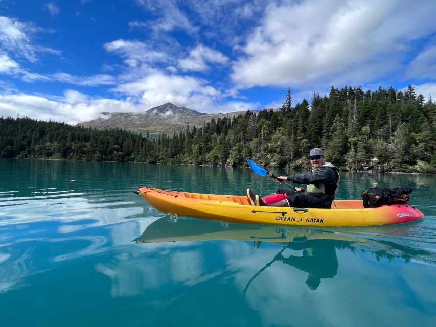 Kayak Tour, Historic Iditarod Trail Hike & Lunch Near Seward