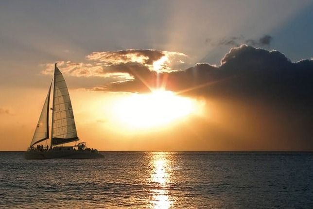 Maui: Maalaea Catamaran Sunset Sail With Appetizers