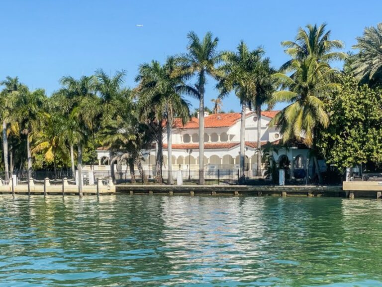 Miami: Skyline Cruise Millionaires Homes & Venetian Islands