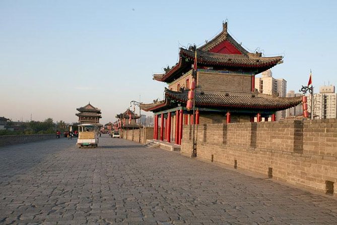 Mini Group Xian Day Tour to Terracotta Army, City Wall, Pagoda and Muslim Bazaar - Terracotta Army Exploration