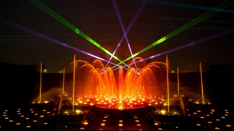 New Delhi: Akshardham Exhibition, Light and Water Show Tour