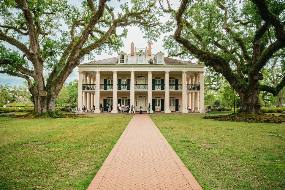 New Orleans: Oak Alley Plantation and Swamp Cruise Day Trip - Tour Highlights