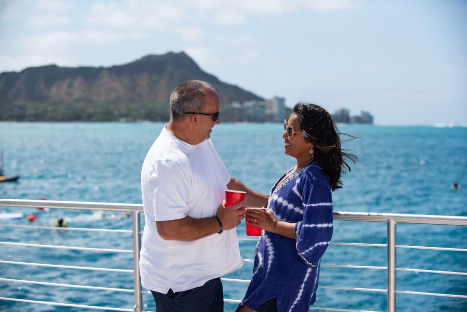 Oahu: Friday Night Fireworks Sail From Hilton Hawaiian Pier